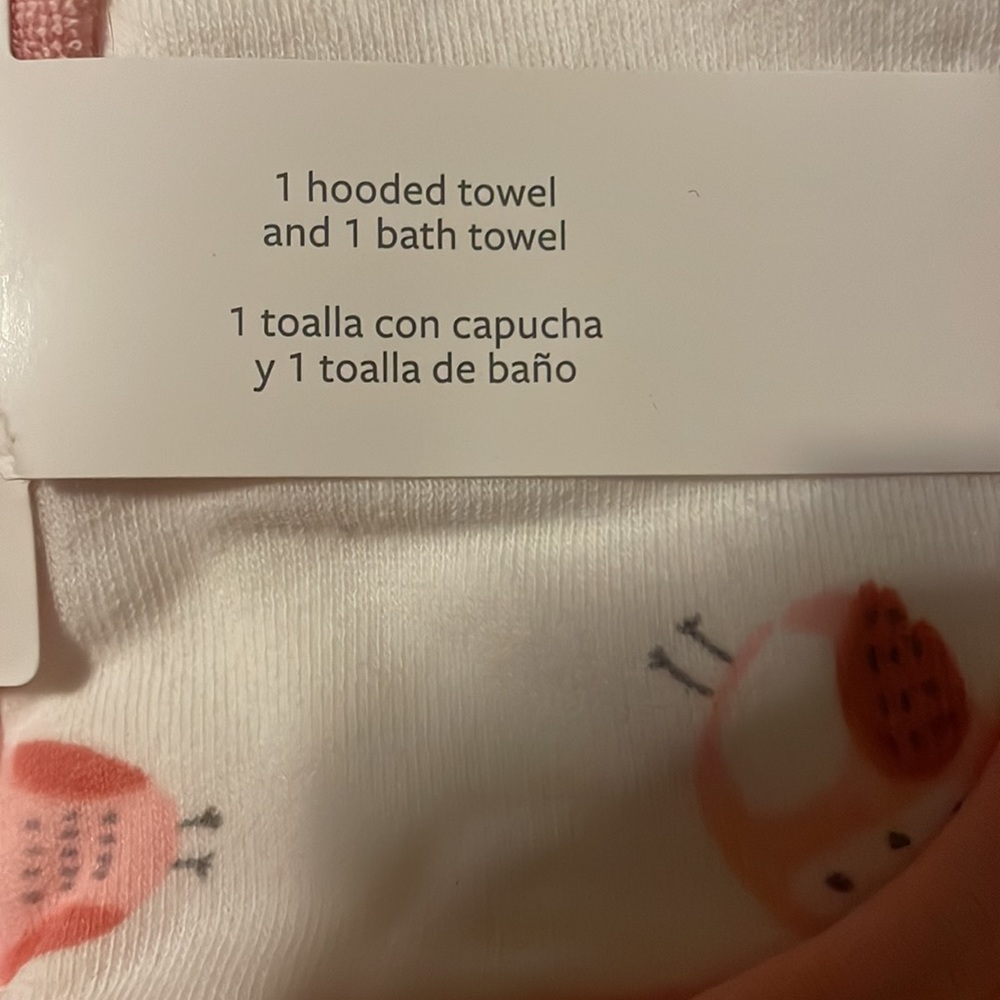 Carter’s just one you 2 towel set. 1 hooded and 1 a bath towel. Owl design - Picture 5 of 5